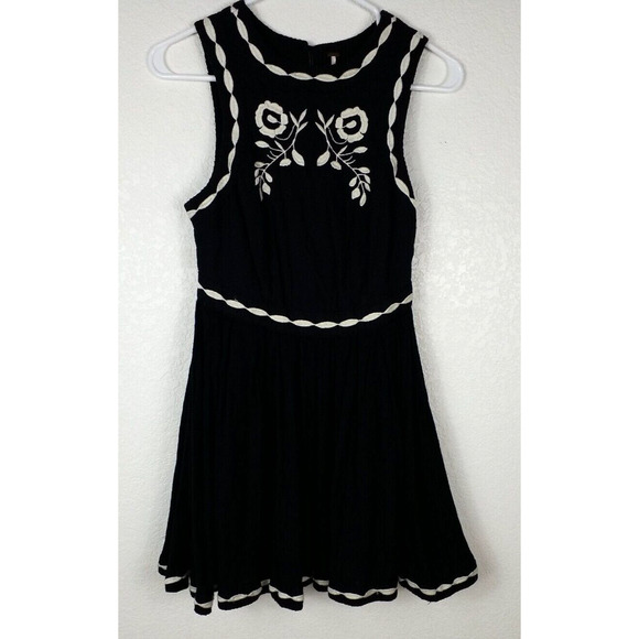 Free People Dresses & Skirts - Free People Dress Womens Birds of a Feather Black Embroidered Mini Dress Size 0